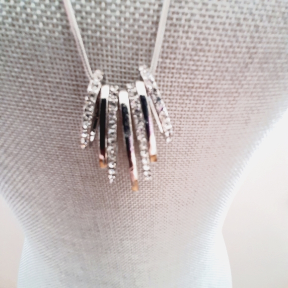 Rhinestone Statement Necklace - Picture 2 of 4